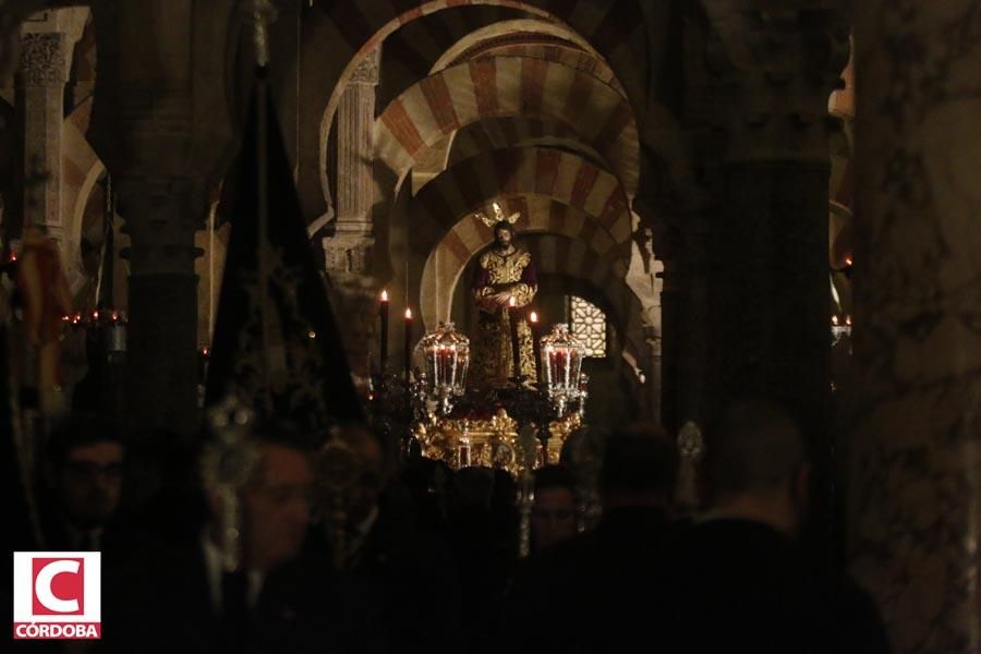 Vía Crucis en la Catedral