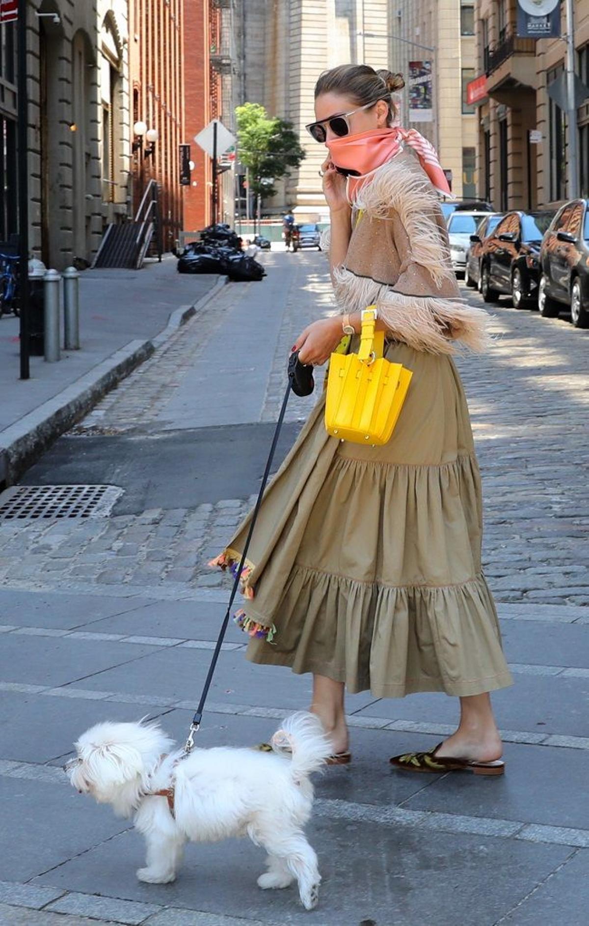 Olivia Palermo paseando por las calles de Nueva York