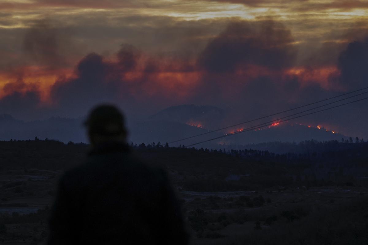 Las imágenes del incendio forestal que afecta a Teruel y Castellón