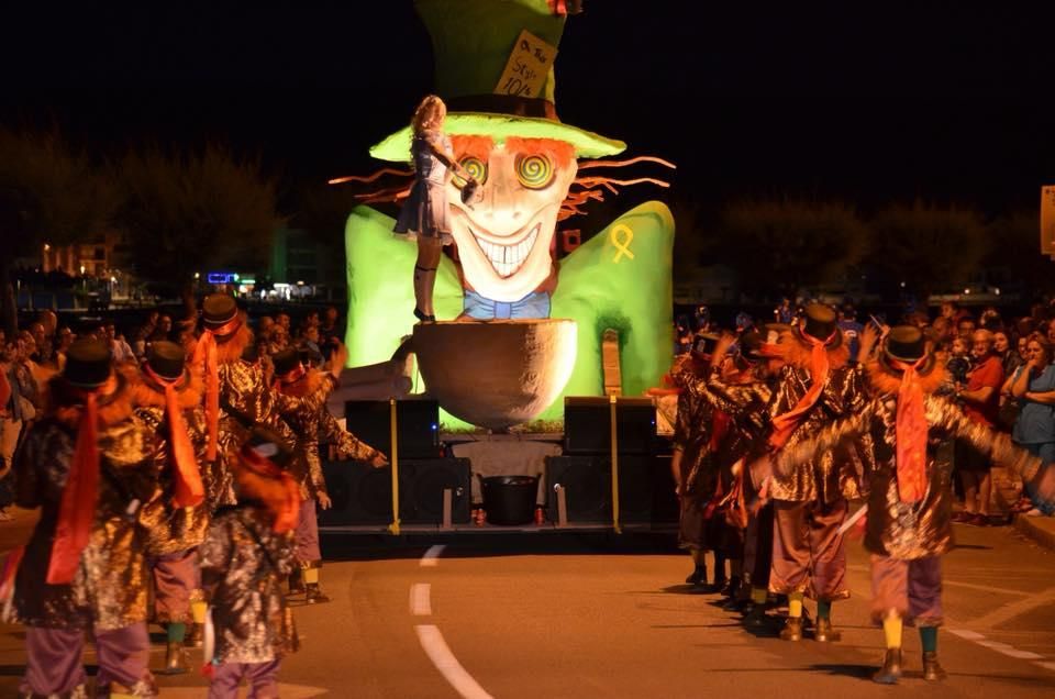 Primera Rua de Carnaval d''Estiu, a l''Escala