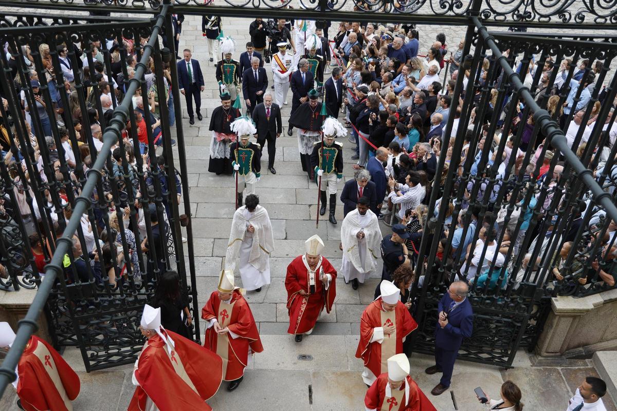 El presidente del Parlamento de Galicia renueva la Ofrenda al Apóstol en Santiago como delegado regio El presidente del Parlamento de Galicia renueva la Ofrenda al Apóstol en Santiago como delegado regio