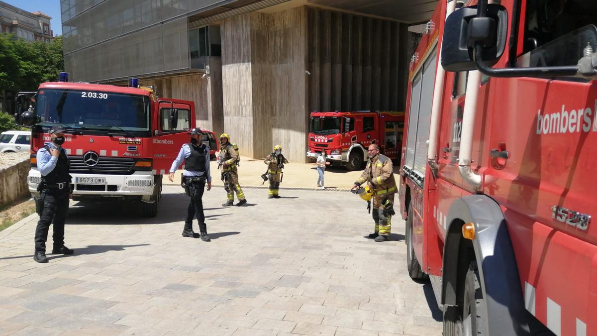 Evacuen els treballadors de la seu de Generalitat de Girona per una alarma d'incendi