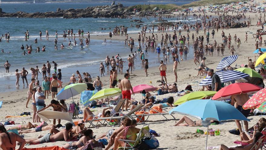 Las playas de Vigo, refugio del calor en el comienzo de julio