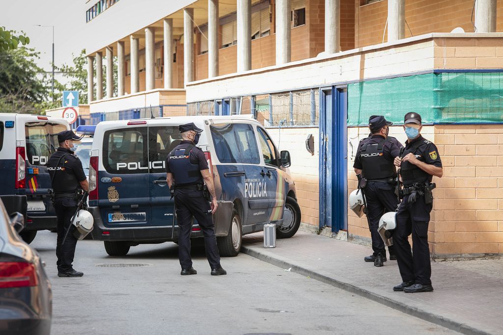 Intervención policial. Menudeo, gallos y tortugas en Ministriles, Lorca-3592.jpg