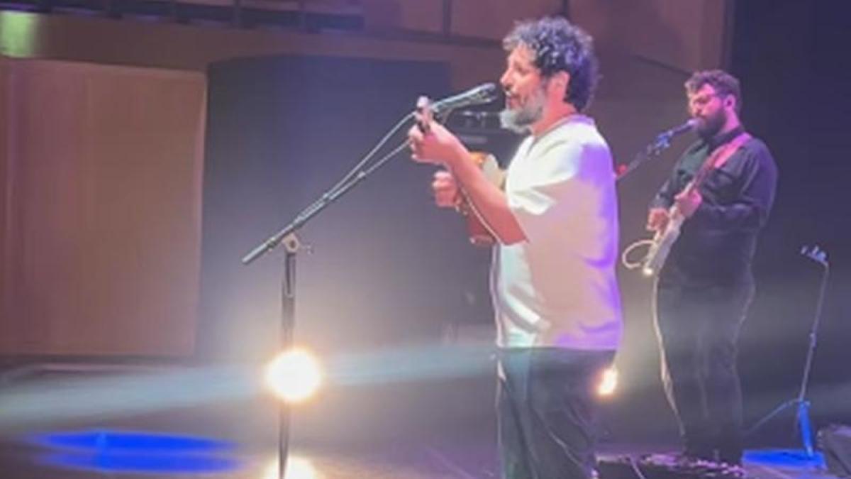 El Kanka en un momento de su actuación el viernes en Zaragoza.