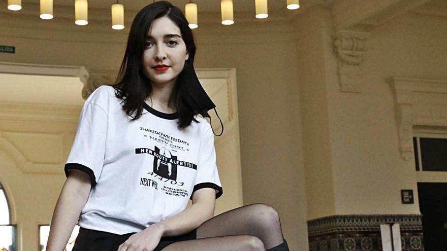 La artista Amalia Ulman, en las oficinas del festival gijonés. | Ángel González