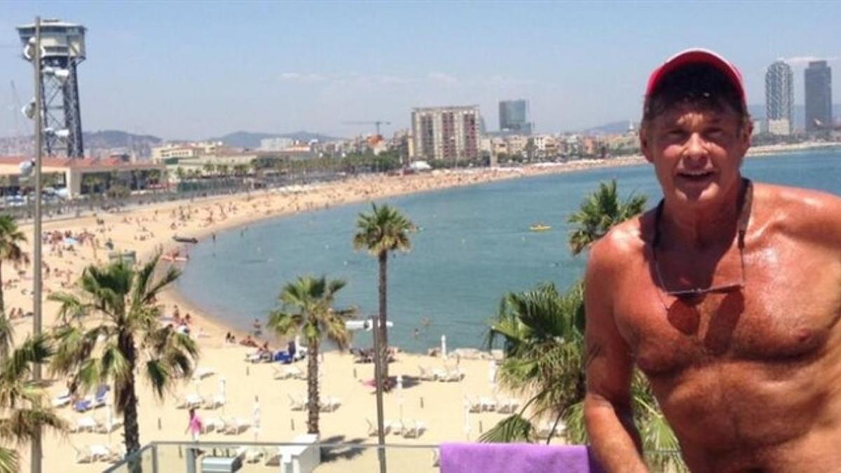 fimedio26251911 twitter de david hasselhoff en la playa de la barc160304135930