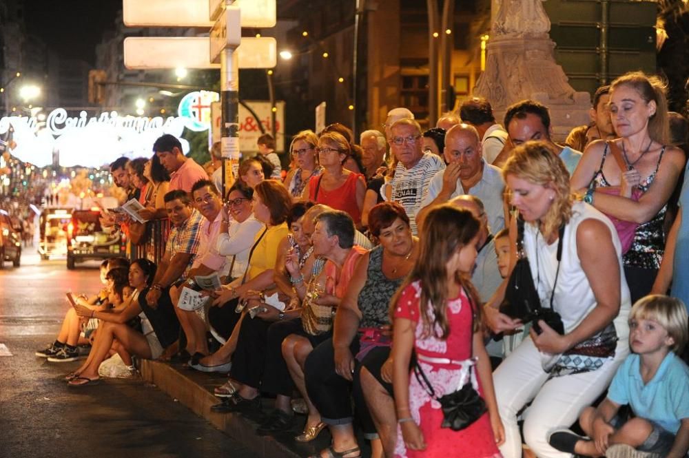 Desfile de Moros y Cristianos por las calles de Mu