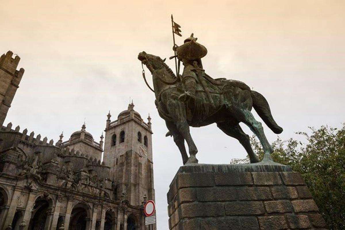 La Catedral de Oporto es uno de sus monumentos más antiguos.