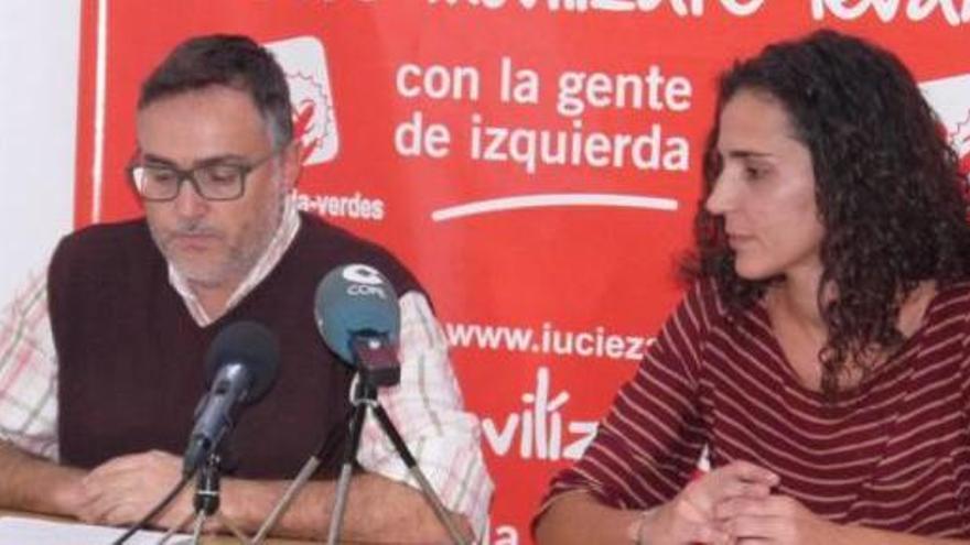 José Mª Rodríguez y María Cano, en la rueda de prensa.