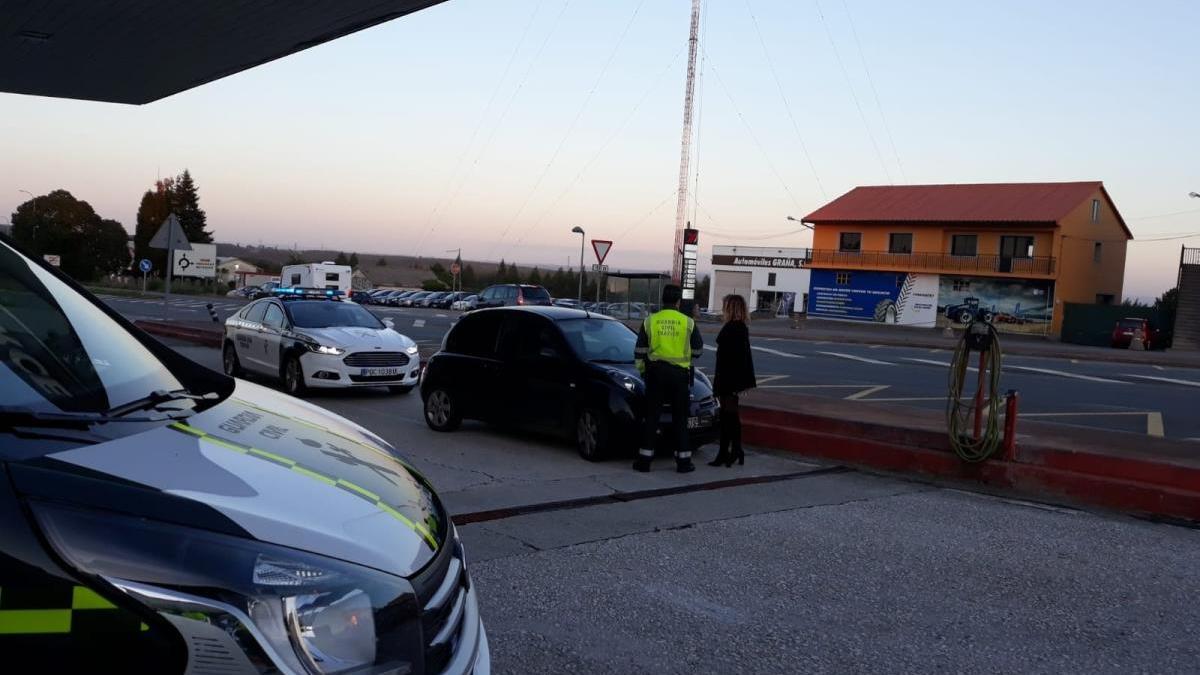 Imagen facilitada por la Guardia Civil de la intervención en Ordes.