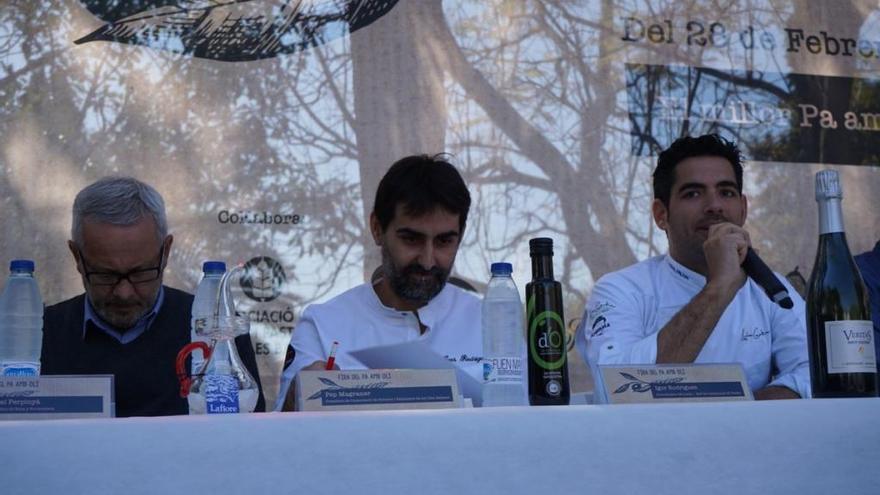 Pep Magraner, president de l&#039;AssociaciÃ³ de Forners i Pastissers de les Illes Balears; Igor RodrÃ­guez, chef del restaurante El Txoko de Santa EulÃ lia y coordinador del jurado y Andreu Genestra, chef con estrella Michelin y presidente del jurado del II Campionat del MÃ³n del Pa amb Oli