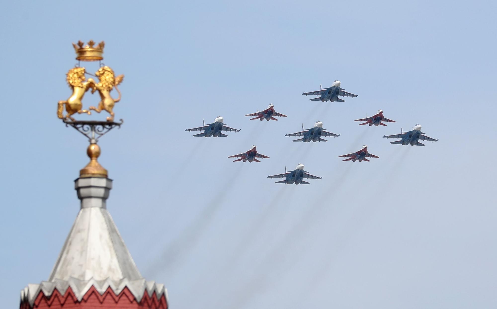 Putin preside en Moscú el desfile militar por el aniversario de la victoria frente a los nazis