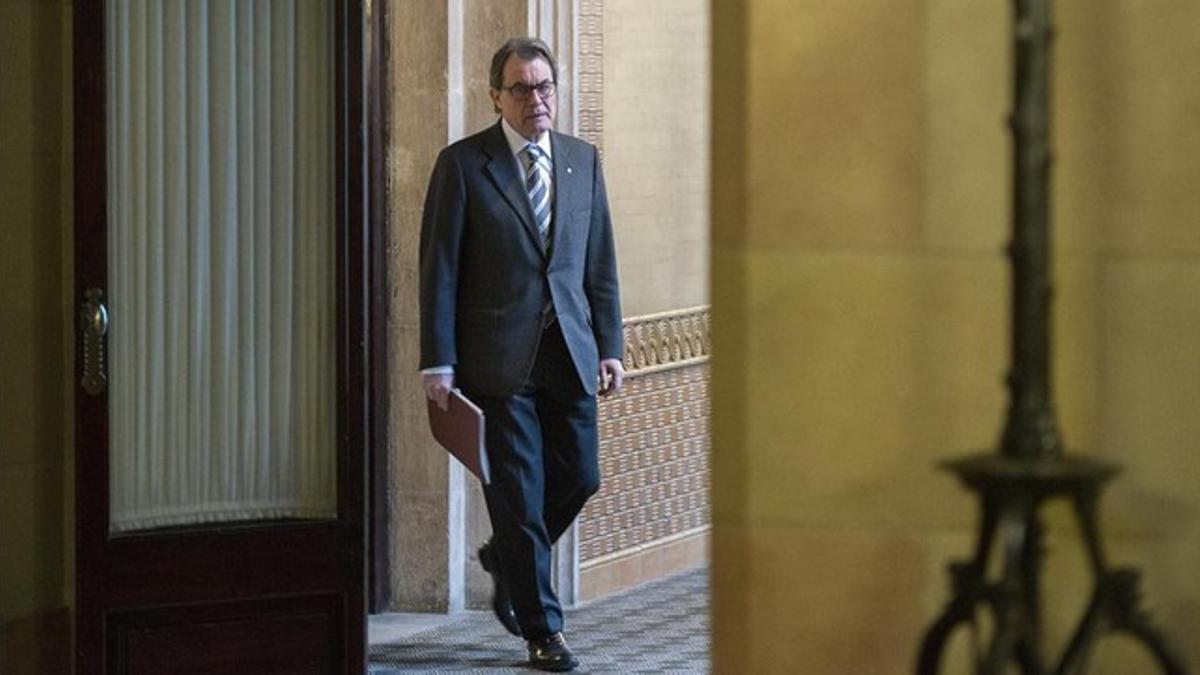 El presidente de la Generalitat, Artur Mas, en los pasillos del Parlament, el pasado 4 de febrero.