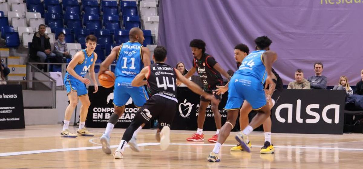 Imatge del partit del Fibwi davant l'Estudiantes.