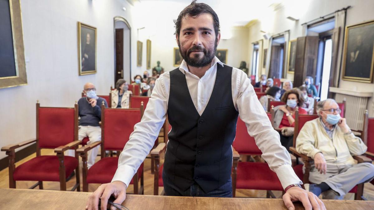 Guillermo Martínez, en el Real Instituto de Estudios Asturianos. | Irma Collín