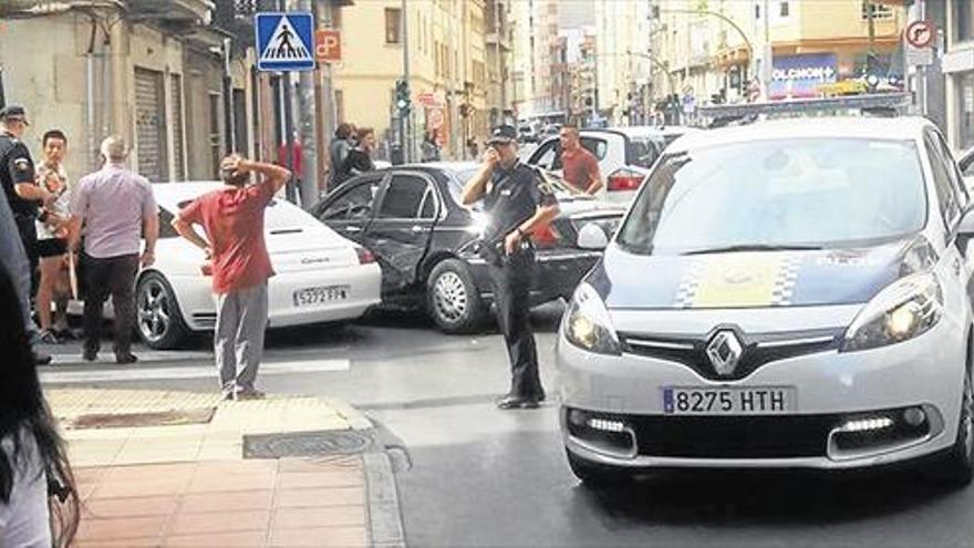 ACCIDENTE EN LA CALLE GOBERNADOR DE CASTELLÓN