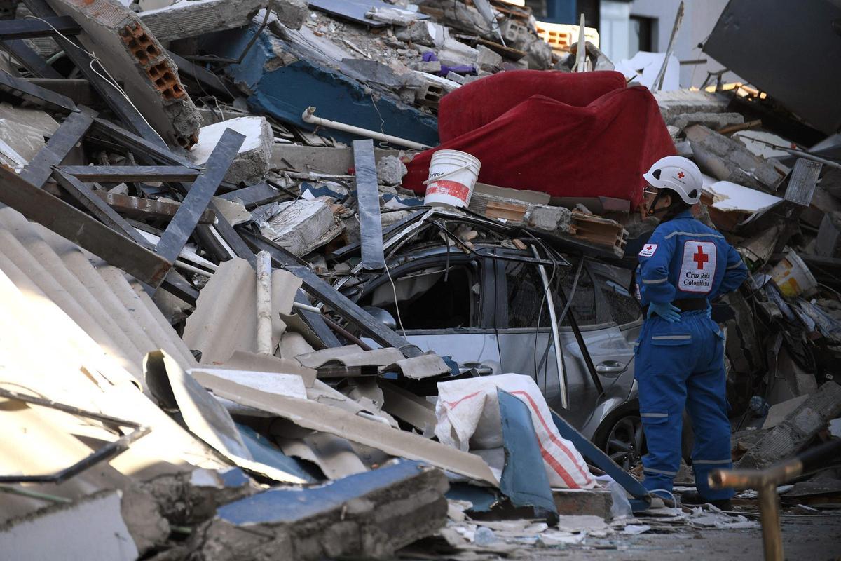 Colombia busca a supervivientes del terremoto