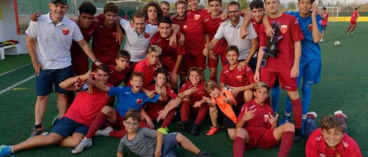 El Playas Arenal ganÃ³ 4-6 al Projectes i Oficines en fÃºtbol-11 de empresa.