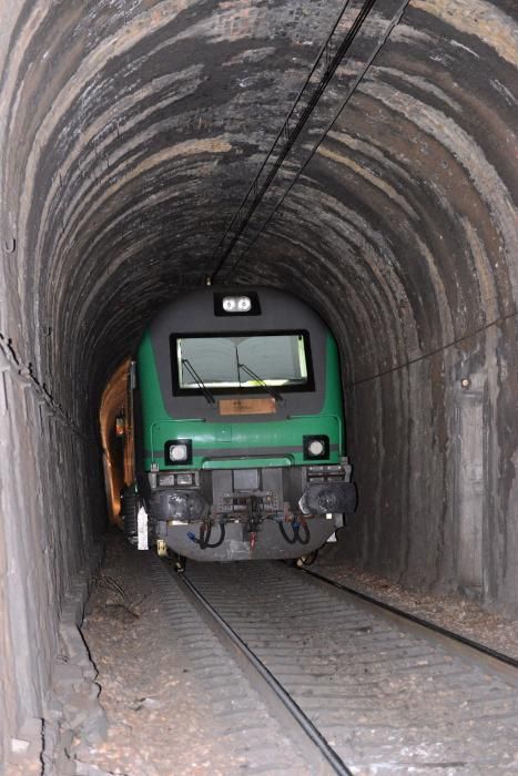 Descarrila un tren de mercancías en Lena