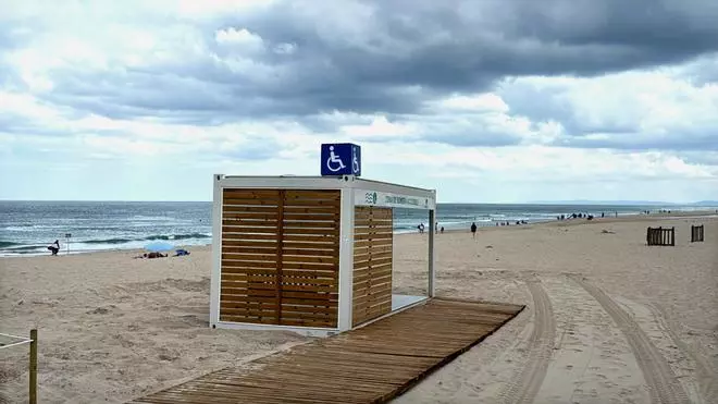 Máis sombra, máis accesibilidade e máis confort nas praias de Carballo