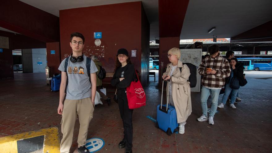 Los piquetes paralizan la estación de autobuses de A Coruña