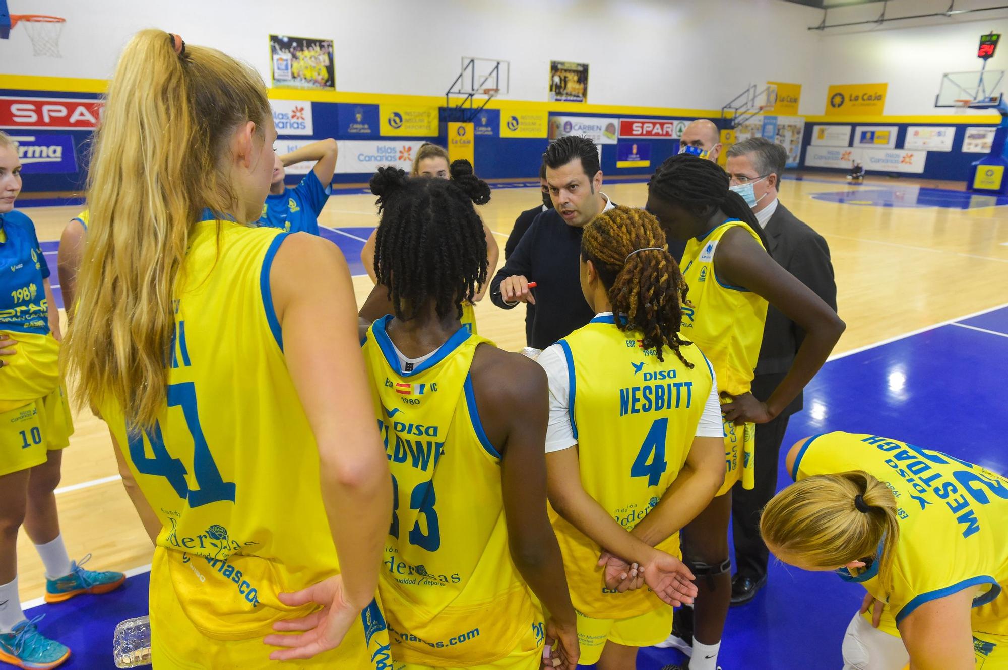 Partido entre el SPAR Gran Canaria (67) y el Estudiantes (65)