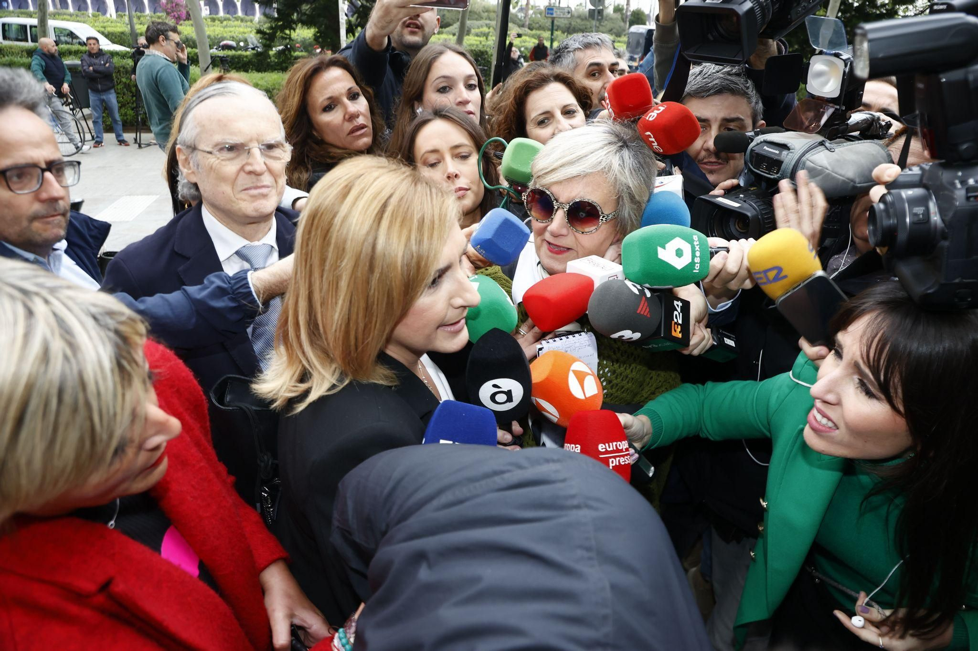 La llegada de la exconsellera Pradas y Argüeso para declarar como imputados por la gestión de la dana