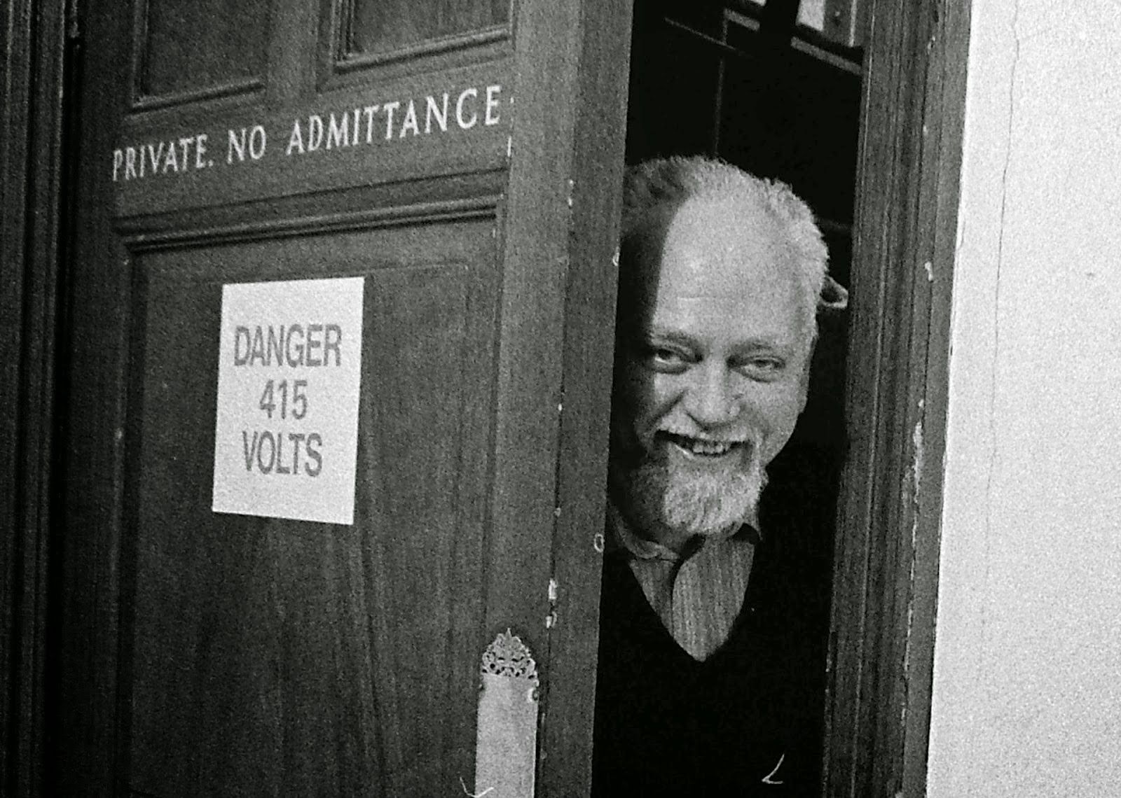 Robert Anton Wilson.