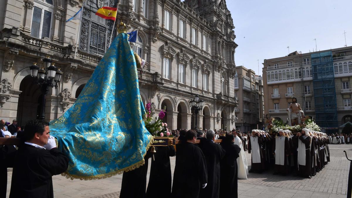 Procesión de Jesús Resucitado y Nuestra Señora de la Esperanza en A Coruña