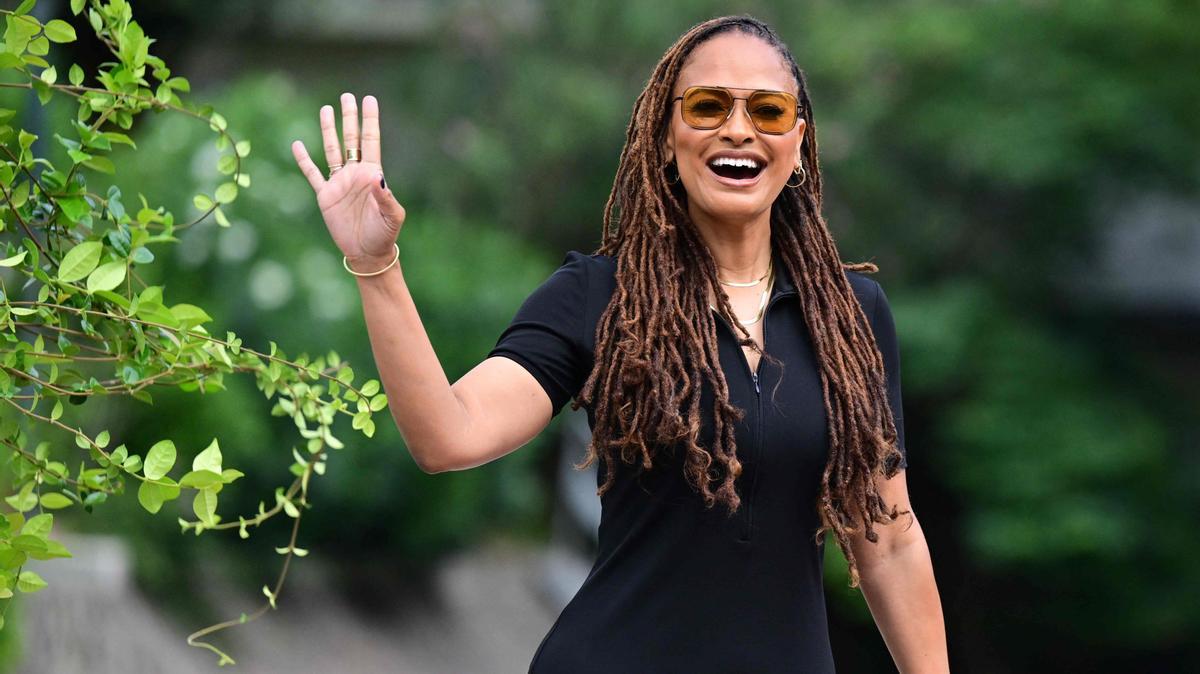 Ava DuVernay arrives on a taxi boat at the Excelsior Hotel on September 4, 2023 at Venice Lido during the 80th Venice Film Festival. (Photo by Tiziana FABI / AFP