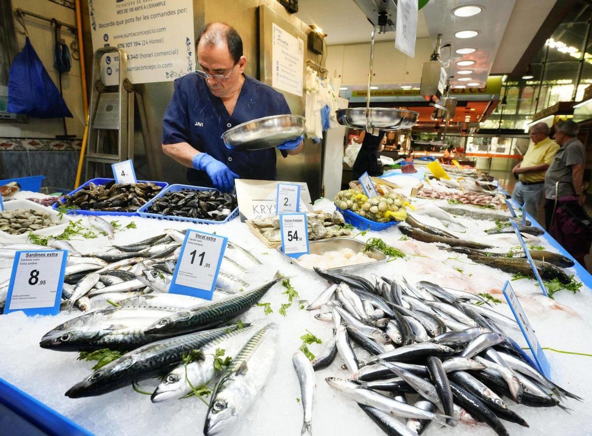 El consum de peix a Espanya cau més d’un 30% en una dècada El consum de peix a Espanya cau més d’un 30% en una dècada