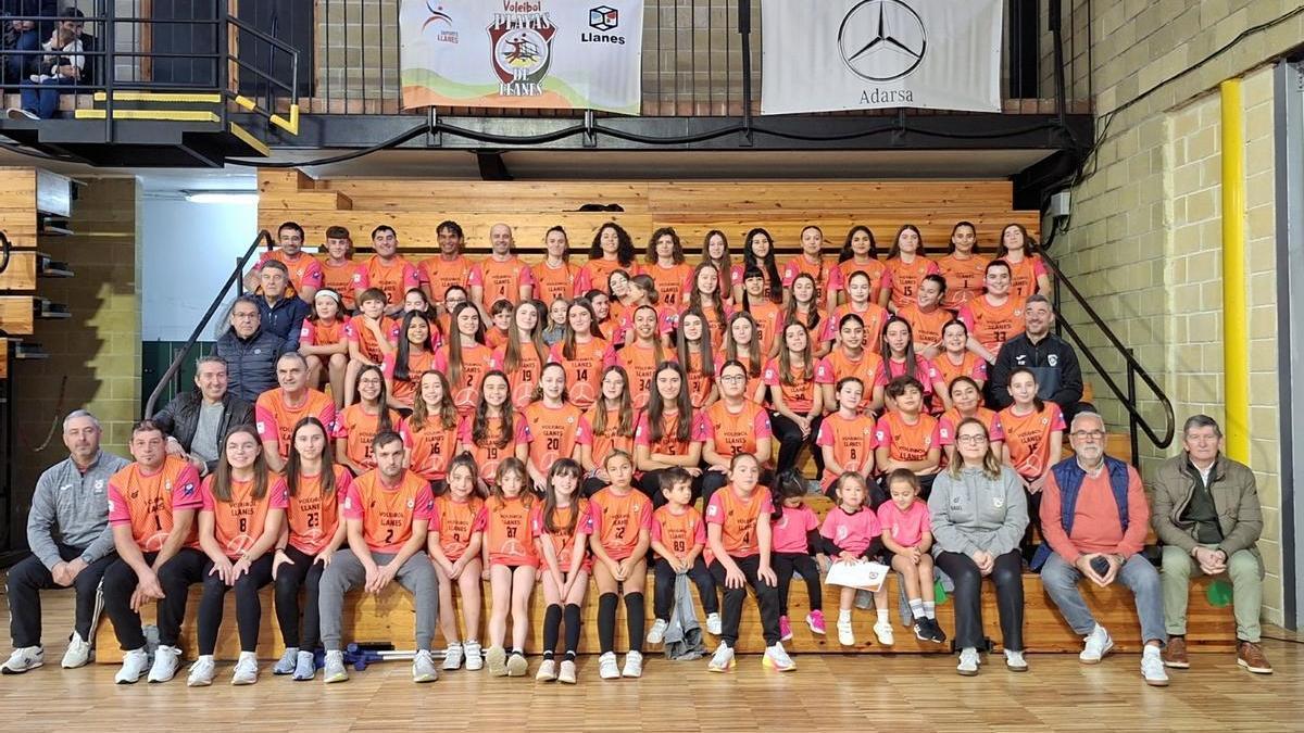Los equipos del AD Playas de Llanes.
