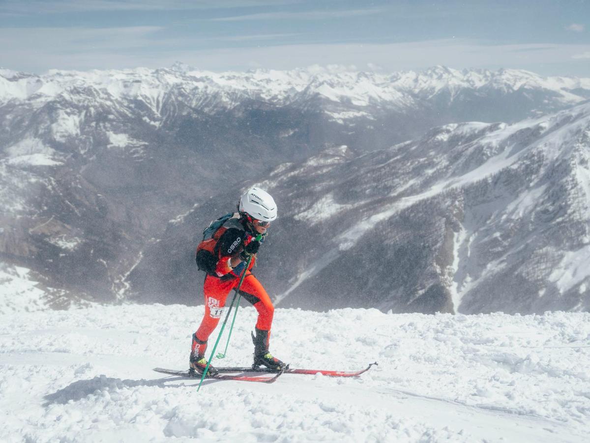 Isabel D’Asper mantiene el ritmo en su participación en el Campeonato del Mundo Juvenil en la estación de esquí de los Altos Alpes franceses.