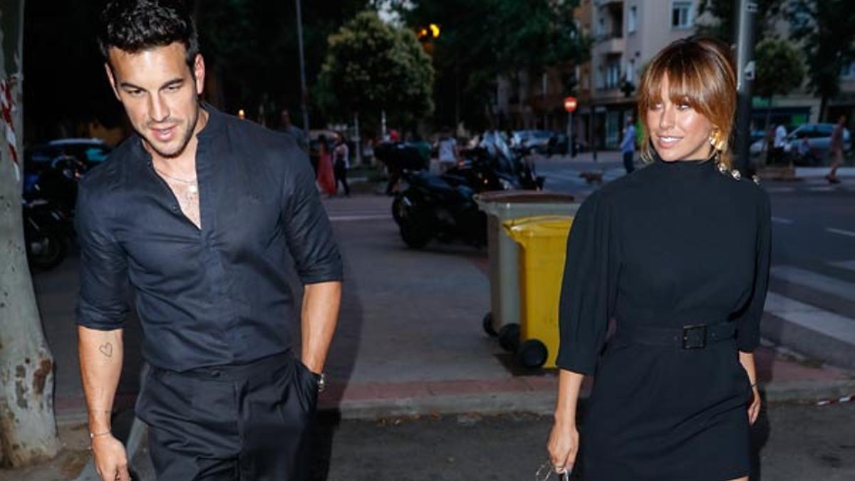 Blanca Suárez junto a Mario Casas llegando a la fiesta de Bambú producciones