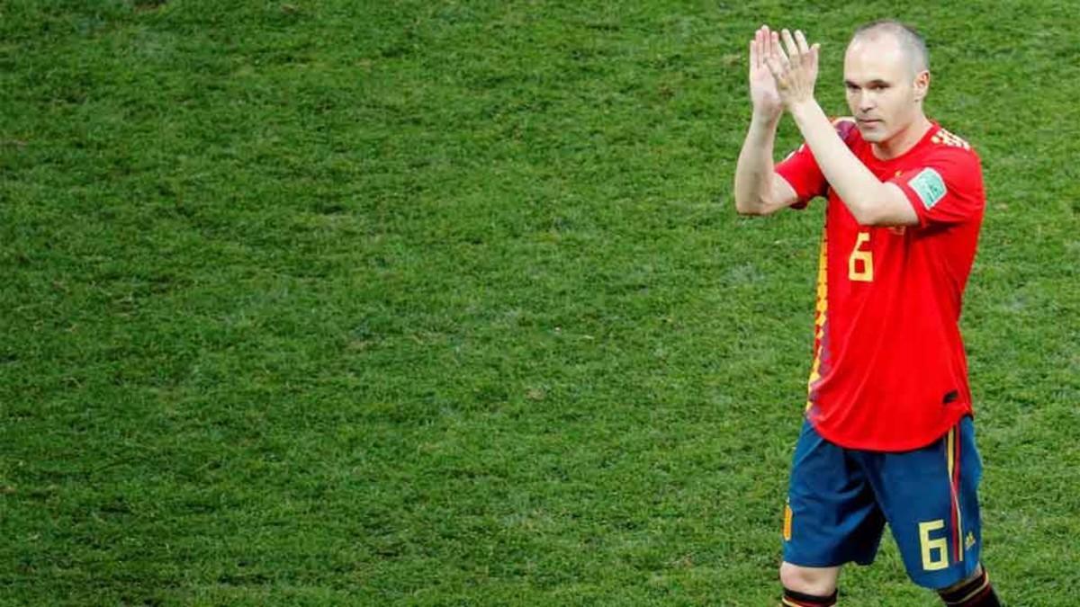 Andrés Iniesta ya es historia viva de la selección española de fútbol