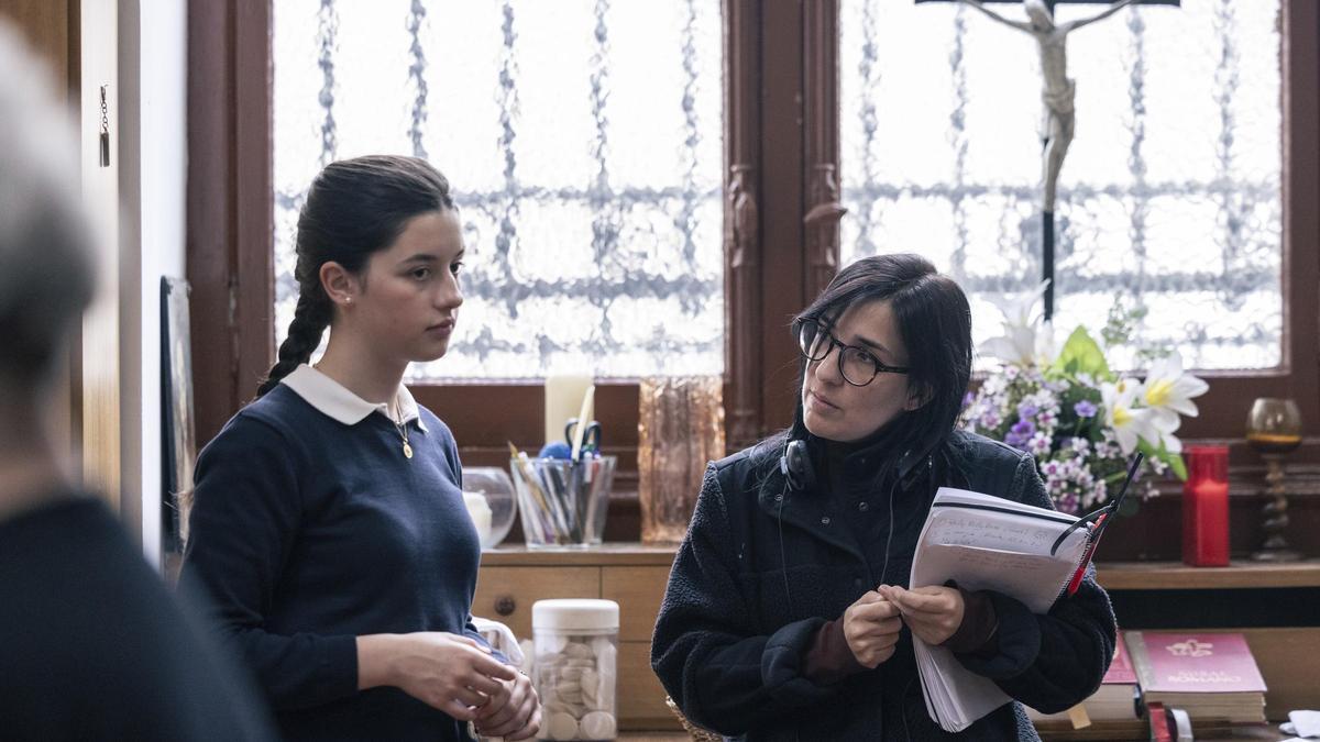 Alauda Ruiz de Azúa en el rodaje de 'Los domingos'.