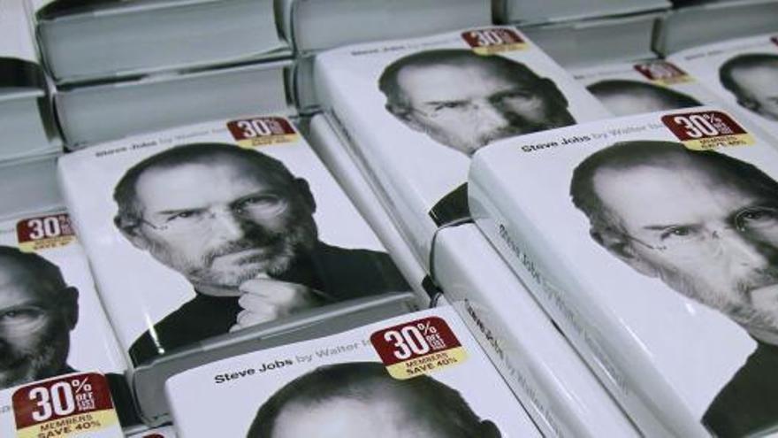 Varios libros de Steve Jobs en una librería de EEUU.