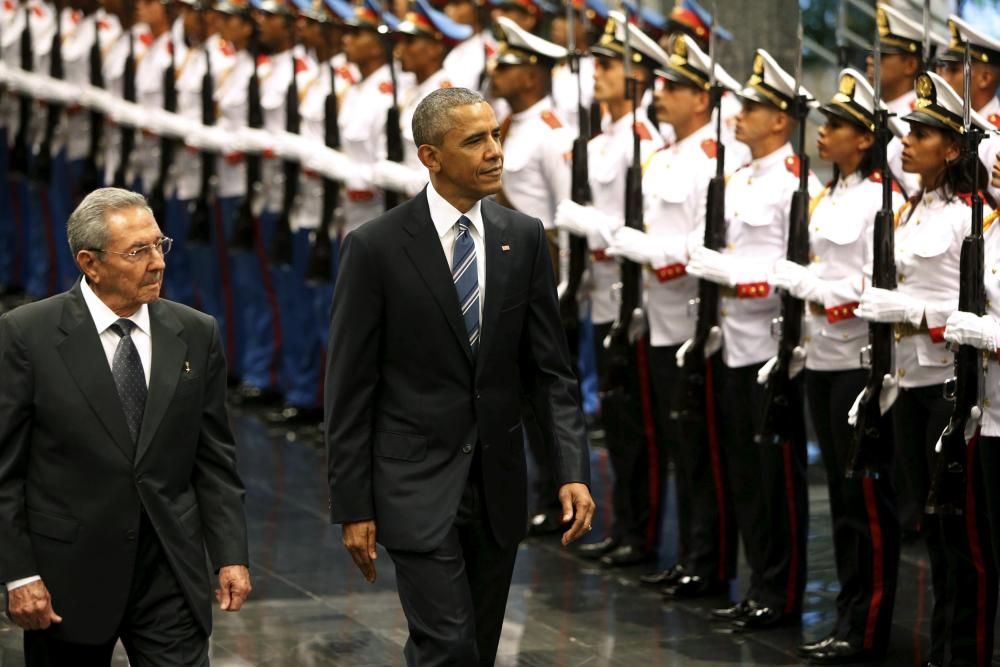 Raúl Castro recibe a Obama en el Palacio de la Rev