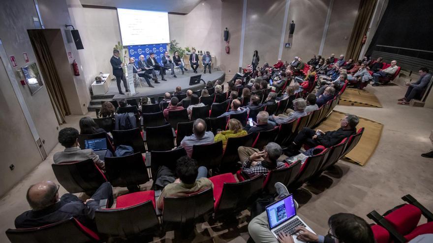 Debate sobre el cambio de modelo energético