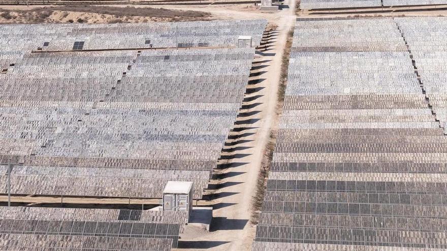 El Ayuntamiento autoriza una segunda planta solar para Elche: en Saladas y durante 30 años