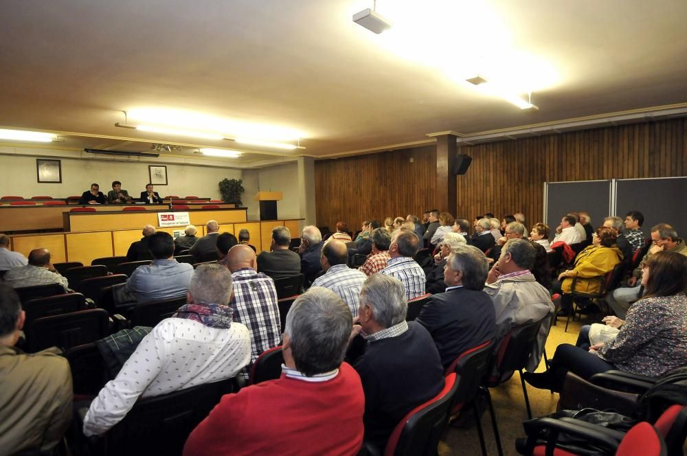 Asamblea del PSOE en la Casa del Pueblo de Mieres