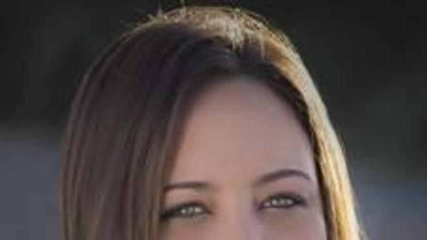 «Llevo luciendo el traje de festera desde que tenía un mes de vida»