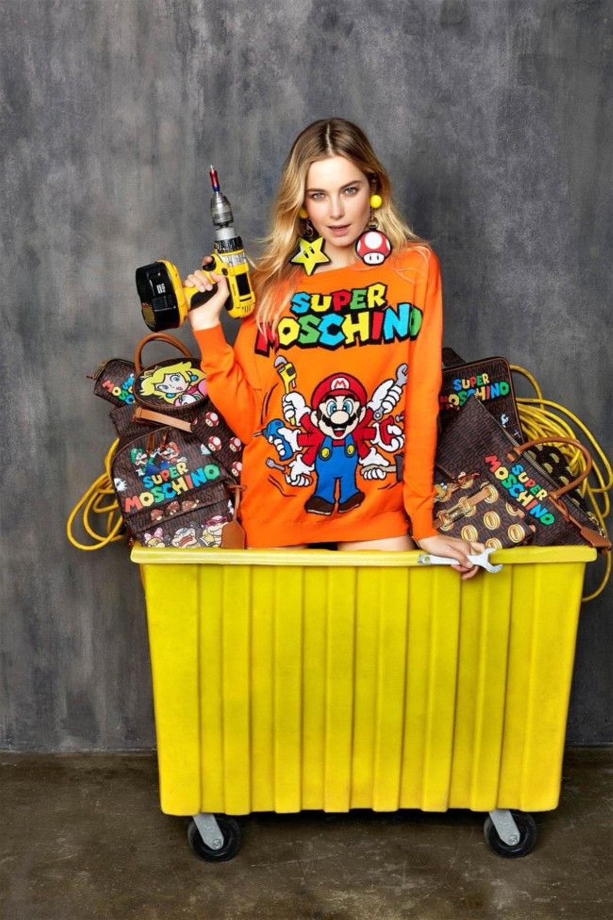 La colección 'Super Moschino' de Jeremy Scott: accesorios