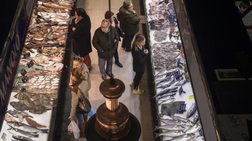 Los mercados de Palma reparten 30.000 tickets para viajar en autobús gratis el sábado