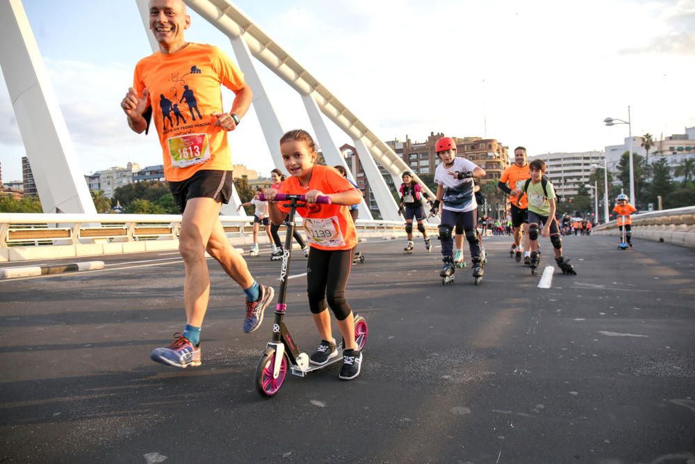 Marea en València contra el Cáncer de Mama