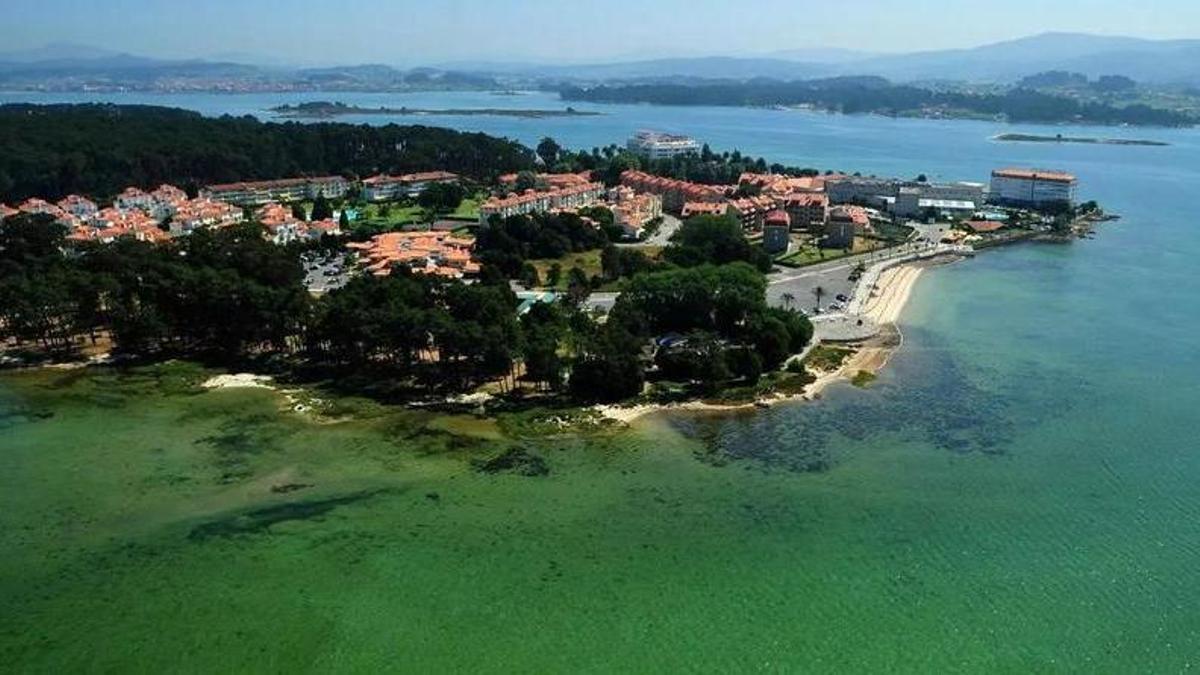 Vista aérea de la ila de A Toxa