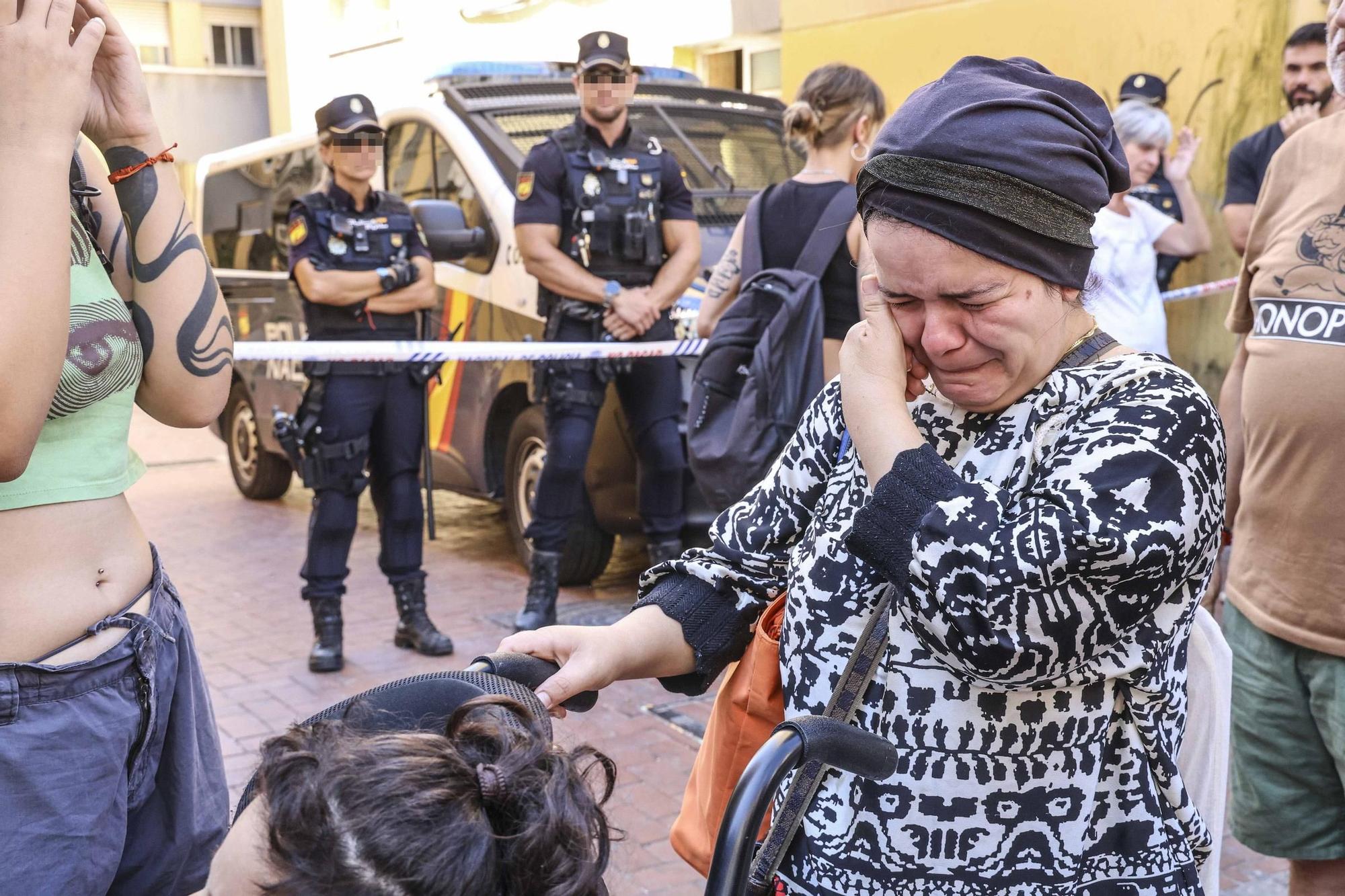 Desahucian en Alicante a una familia con un niño de 6 años que sufre parálisis cerebral