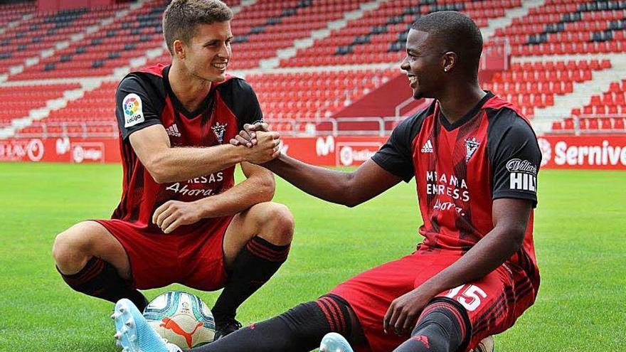 Mikael Malsa, el día de su presentación con el Mirandés.