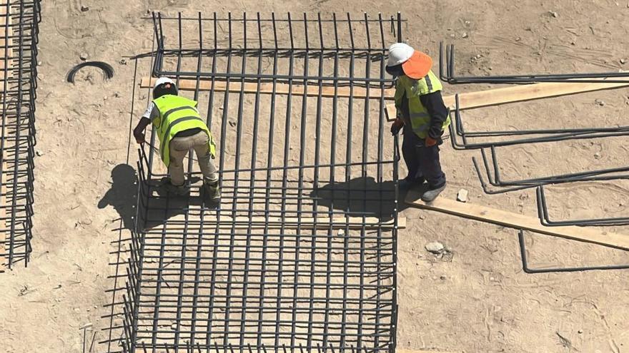 Trabajadores de la construcción, en una obra. | Iñaki Osorio |